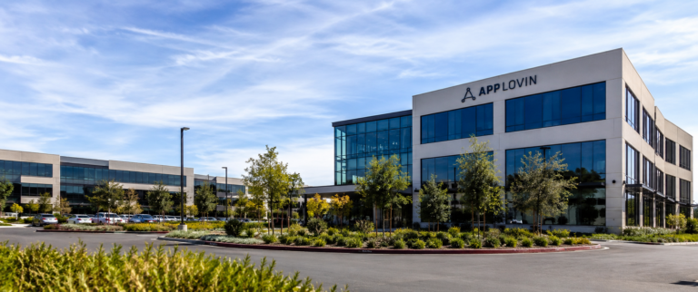 Should you sell AppLovin stock as Edgewater issues growth ceiling warning